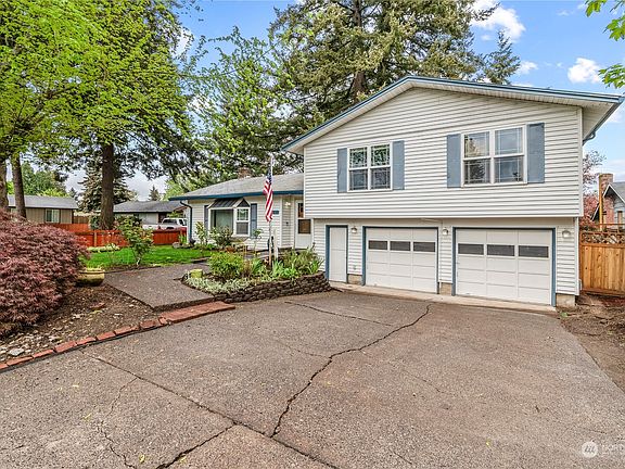 4th image of 1408 NE 125th Avenue