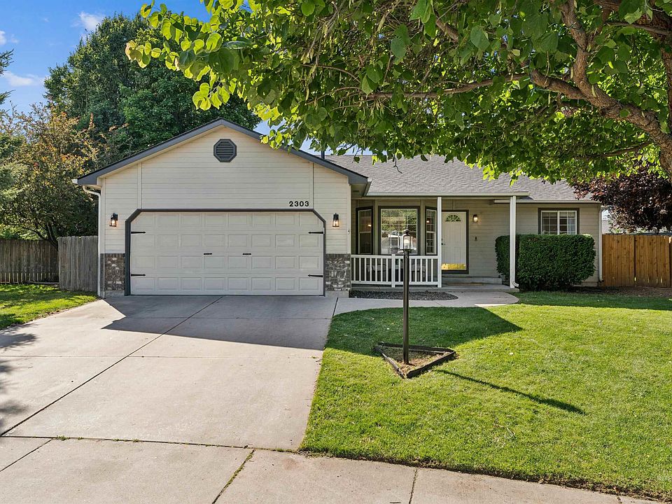 1st image of 2303 E Oakcrest Dr