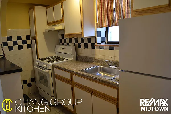 Rented by RE/MAX Midtown | media 2