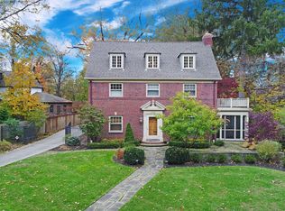 2258 Delamere Dr, Cleveland Heights, OH 44106