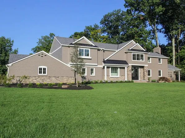 7525 Brill Rd, Cincinnati, OH 45243