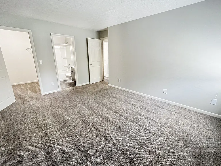 Fox Run Apartments — Photo 54