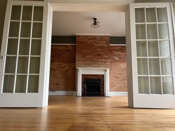 721 E 1st St APT 6, Duluth, MN 55805