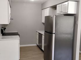 6 Ashland Ave Elmira Heights, D