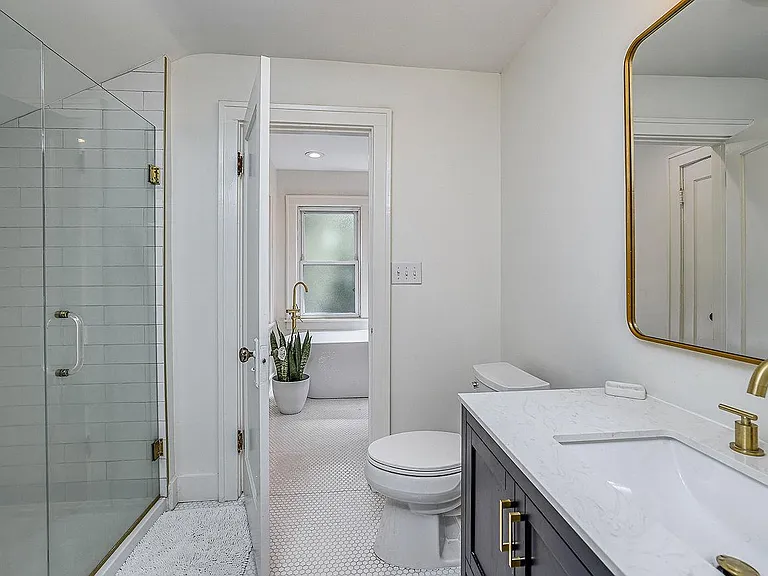 5609 Kenwood Ave — Photo 14