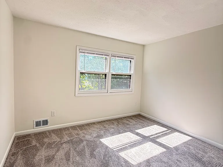 23 Elm St #3 — Photo 7