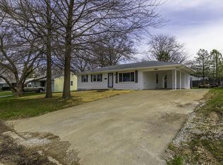 1302 Kent Rd, Mexico, MO 65265