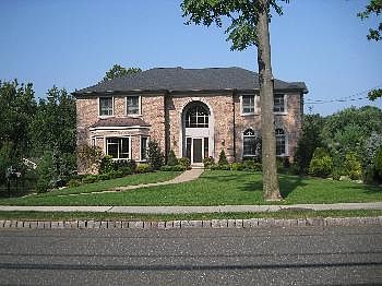 1st image of 225 Smull Ave