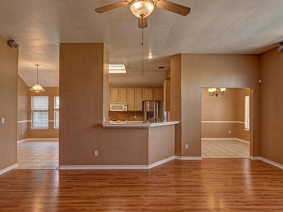 2nd image of 7230 Crapemyrtle Dr