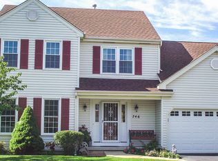 746 Westfield Crse, Geneva, IL 60134