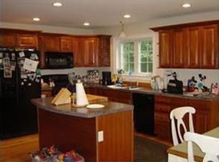 307 Newmarket Rd, Durham, NH 03824