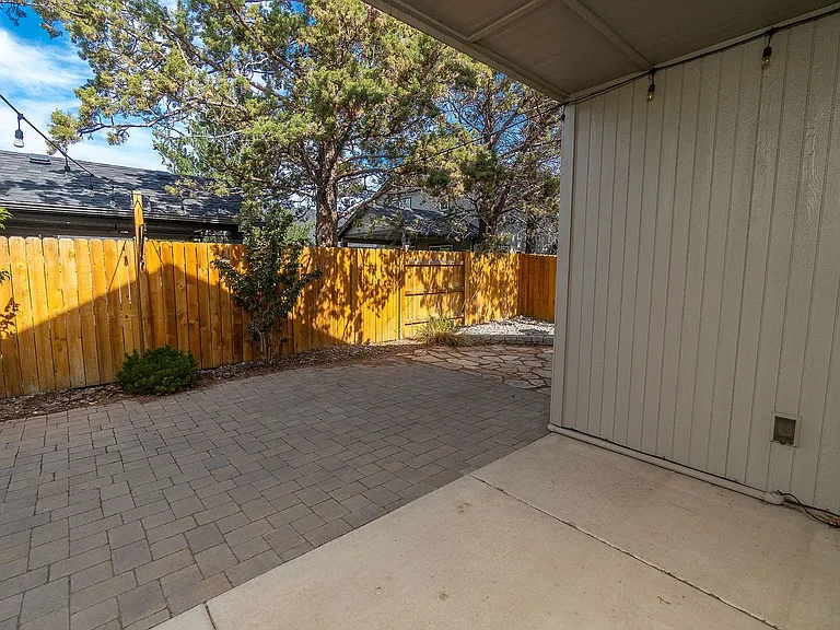 21142 Azalia Ave — Photo 22