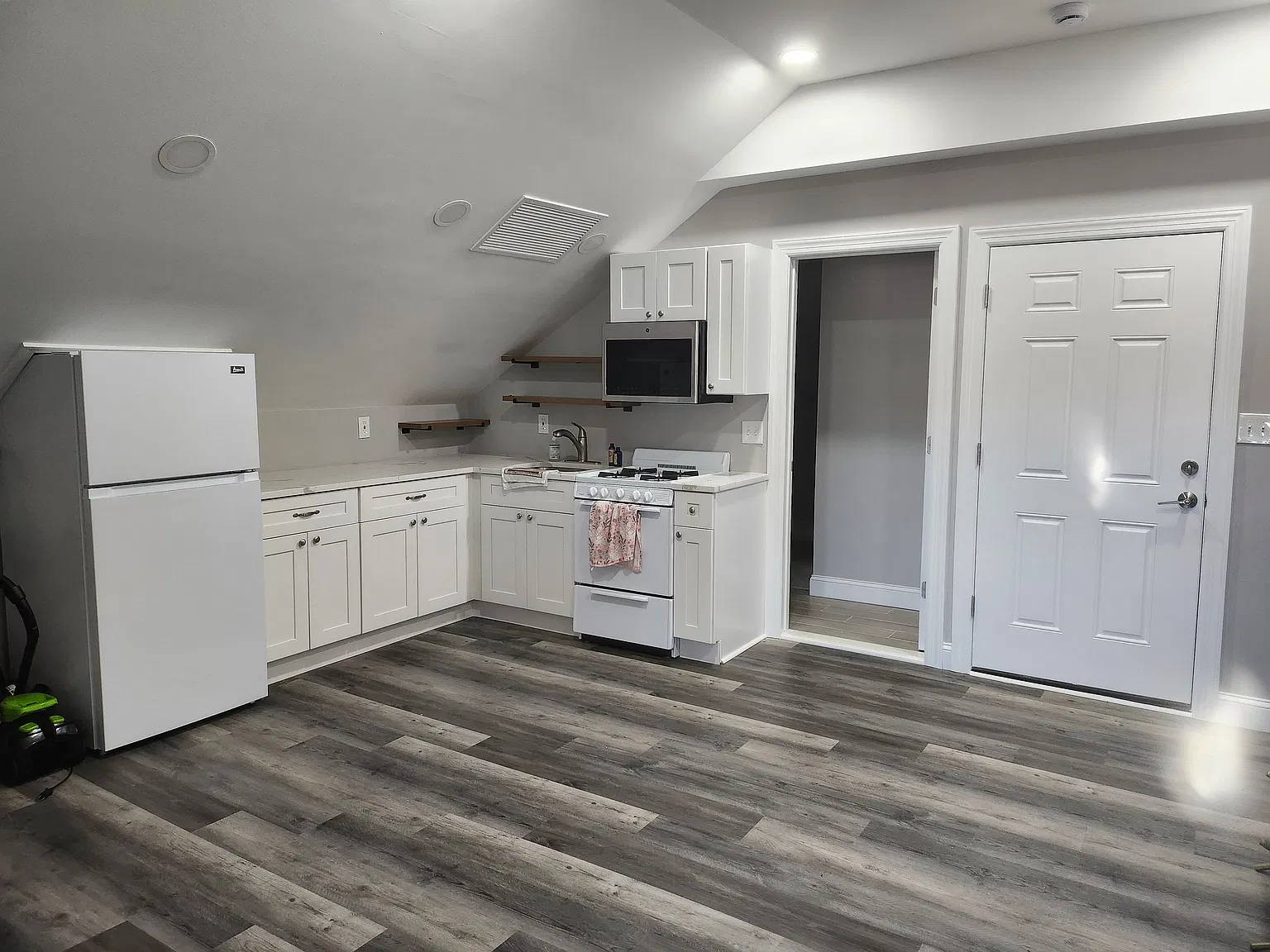 1 bed, $1,850 — Photo 3