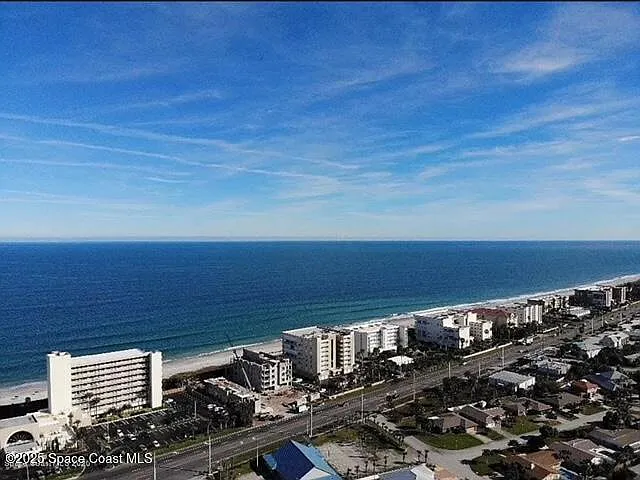 3 bed, 2.0 bath, 1170 sqft, $3,000 — Photo 2