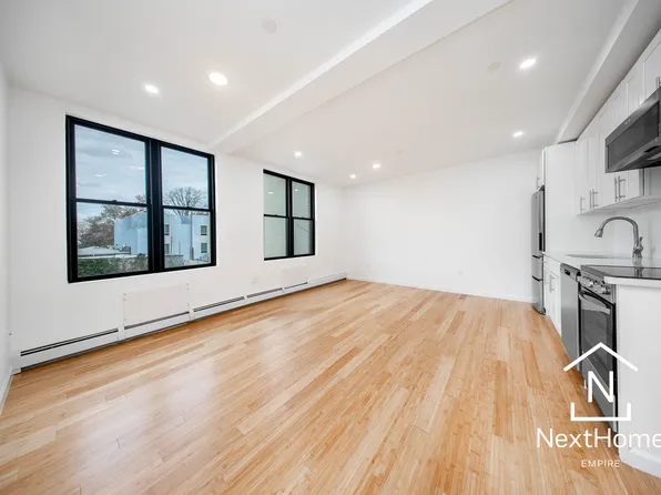 150-11 41st Avenue image 2 of 10