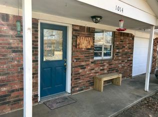 1014 Sunset Cir, Yale, OK 74085