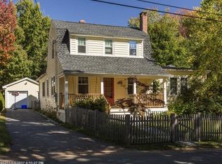 49 Underwood Rd, Falmouth, ME 04105