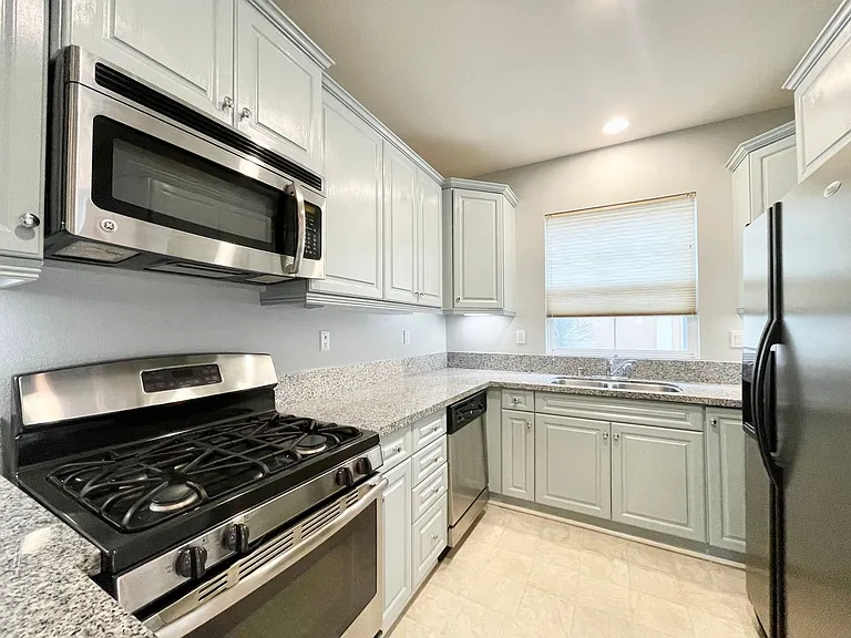 617 Calle Vibrante — Photo 2