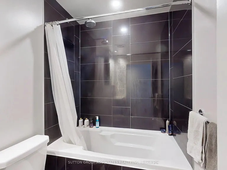 15 Lower Jarvis St #1409 — Photo 14