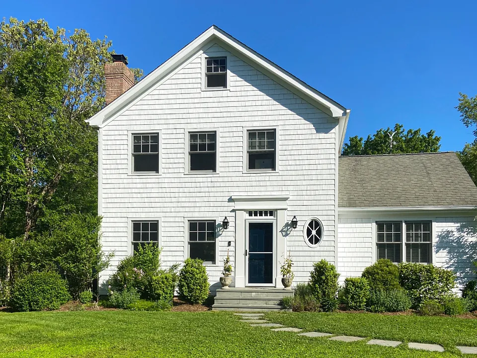 251 Meadows W