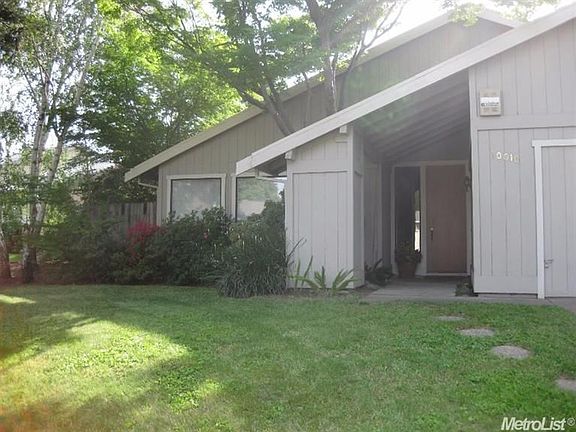 2nd image of 10010 Biscanewoods Way