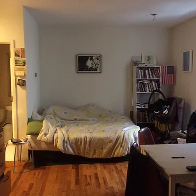 Rented by Moses Stoller, LREB | media 7