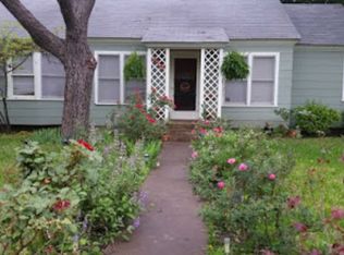 415 Jefferson St W, Kerrville, TX 78028