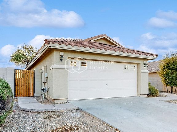 3rd image of 621 S 167th Dr
