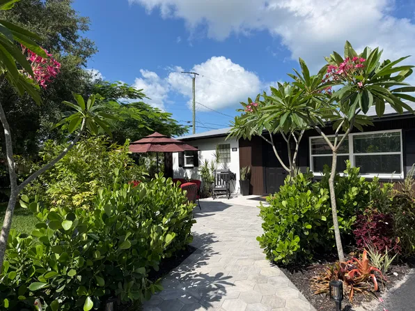 1191 Rordon Ave, Naples, FL 34103