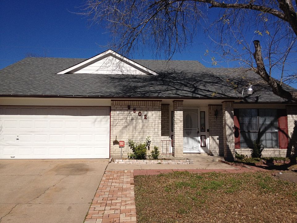 213863_Front of home_01152014
