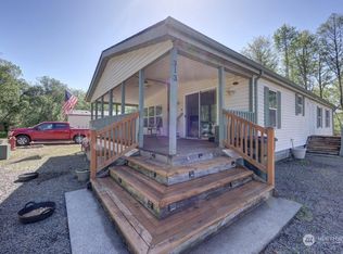 313 Godsey Ln, Long Beach, WA 98631