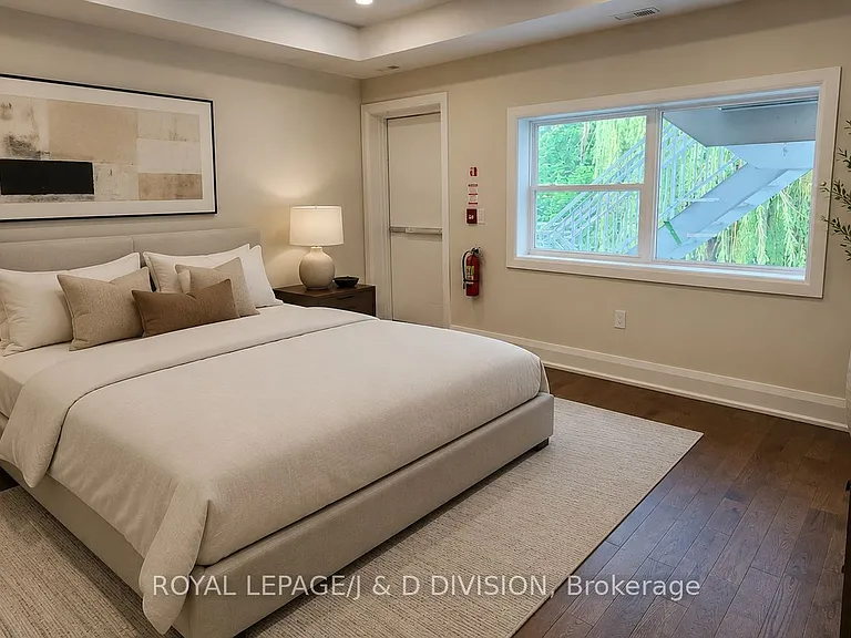 2579 Yonge St #202 — Photo 13
