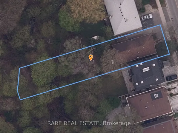 42 Senlac Rd, Toronto, ON M2N 2K7