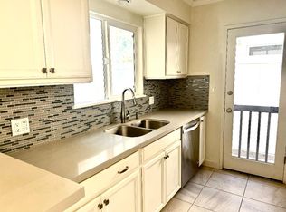 5109 River Ave APT B, Newport Beach, CA 92663