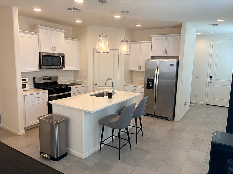 6948 W Jadewood Ln — Photo 4