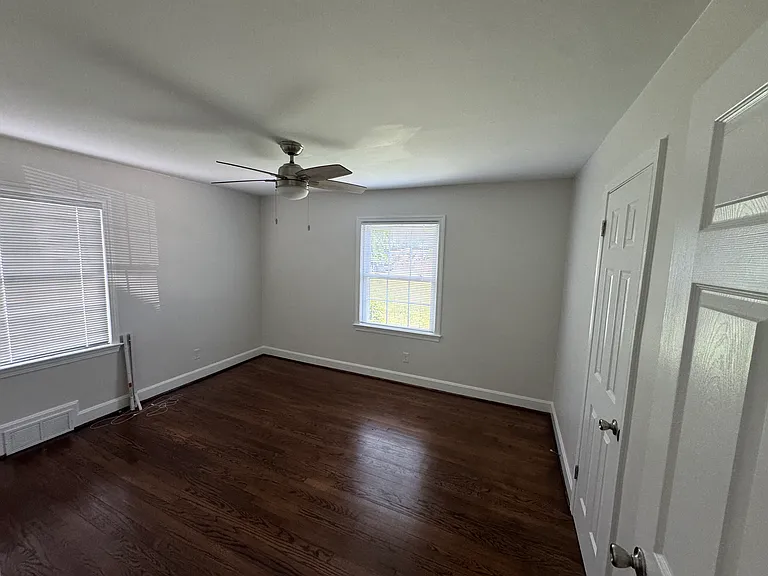 1123 Montgomery St — Photo 2