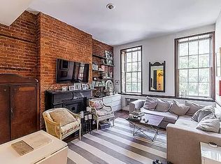 226 W 21st St APT 2F, New York, NY 10011