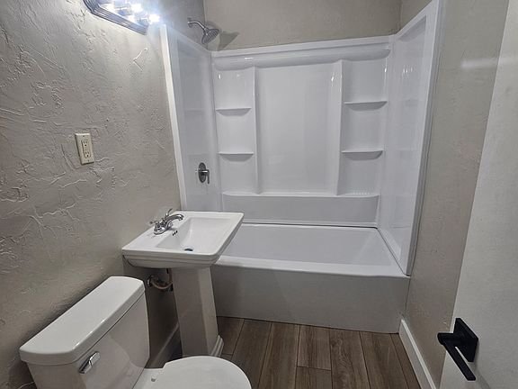 2nd image of 1025 S 10th St