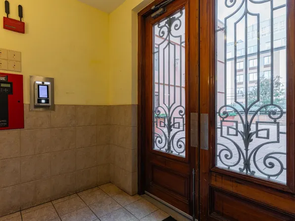 85 Broadway image 2 of 29