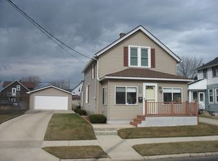 1022 S 23rd St, Manitowoc, WI 54220