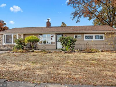 49 Emerald Ln, Levittown, PA, 19054