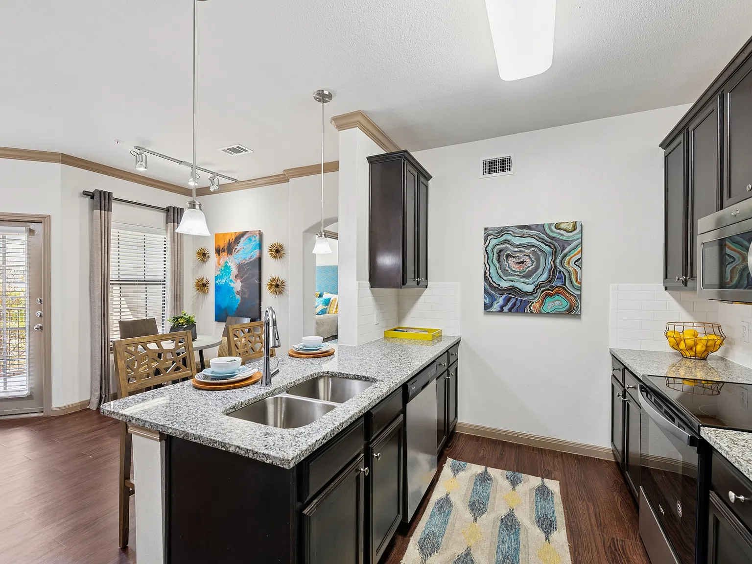 West Creek Apartments — Photo 4