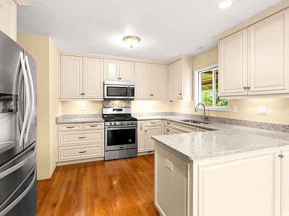 5th image of 3022 Watercrest Rd