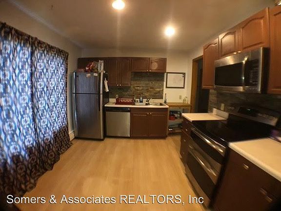 2nd image of 1714 Carr Ave