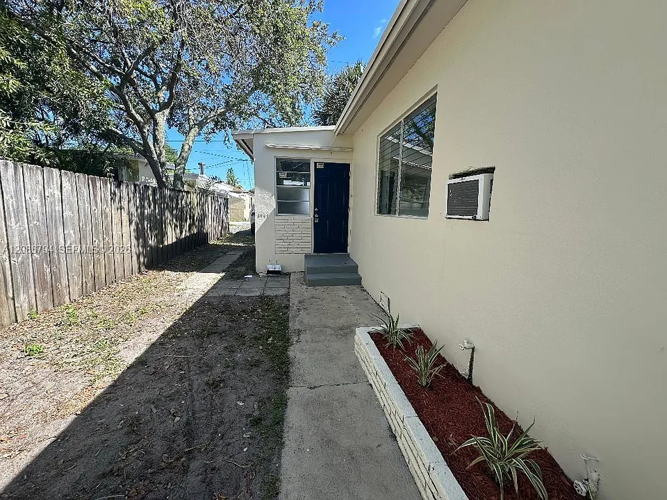 1948 Lincoln St #2