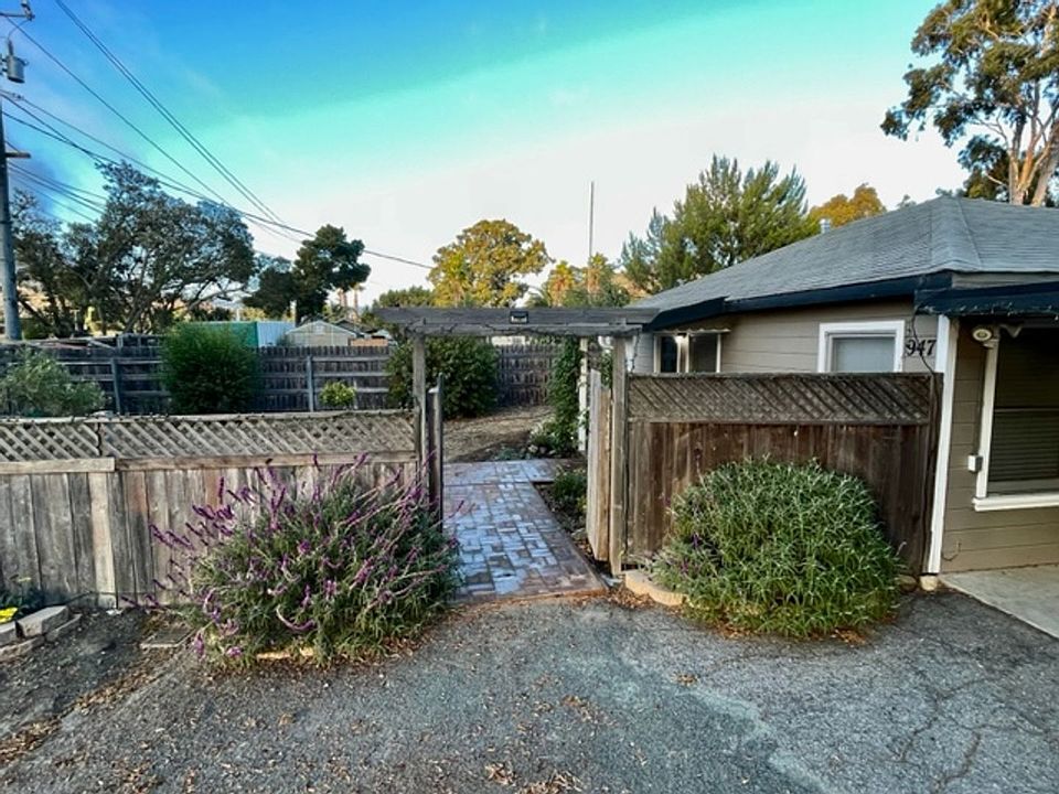 1st image of 947 W Foothill Blvd