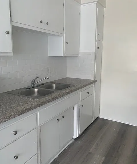 327 S Alexandria Ave #21B — Photo 4