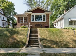 1090 Wilson Ave, Saint Paul, MN 55106