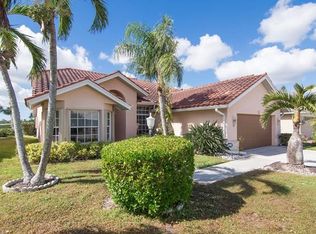 205 Saint James Way, Naples, FL 34104