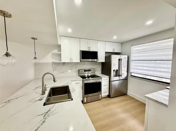 6073 Balboa Circle #205, Boca Raton, FL 33433